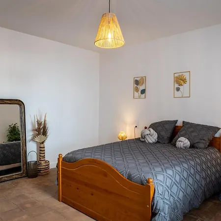 Au Paradis Des Anges Maison De Village Climatise Avec Jardin Hébergement de vacances Briatexte