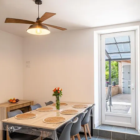Hébergement de vacances Au Paradis Des Anges Maison De Village Climatise Avec Jardin *
