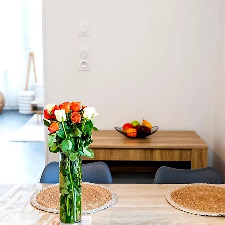 Feriehus Au Paradis Des Anges Maison De Village Climatise Avec Jardin Briatexte