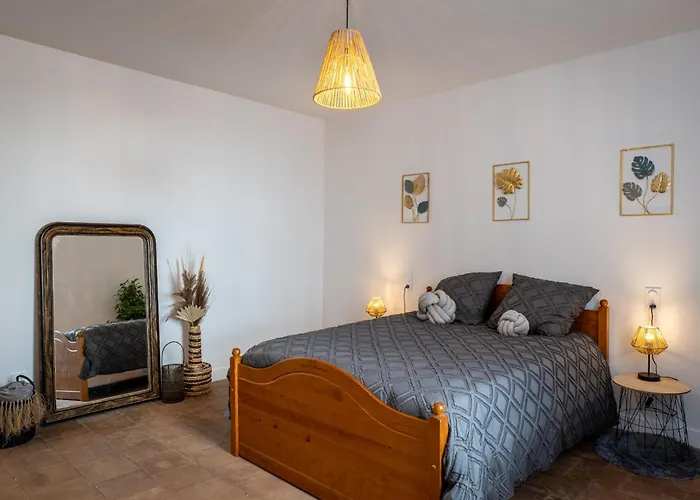 Au Paradis Des Anges Maison De Village Climatise Avec Jardin Дом отдыха Briatexte