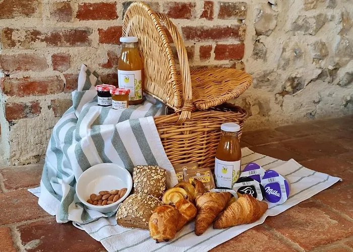 Au Paradis Des Anges Maison De Village Climatise Avec Jardin Дом отдыха